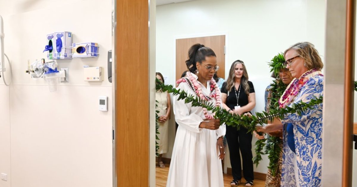 Oprah Winfrey blesses new CT scanner she helped fund in Hawaii