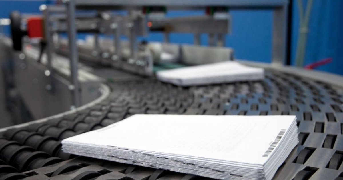 In a reading room as on an assembly line, monitored workers do more work