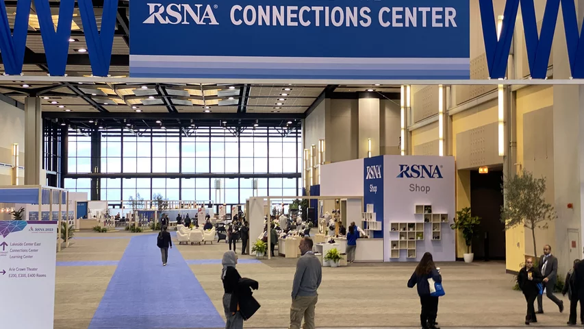 The RSNA central area in the Lakeside Center. Photo by Dave Fornell. #RSNA #RSNA23 #RSNA2023