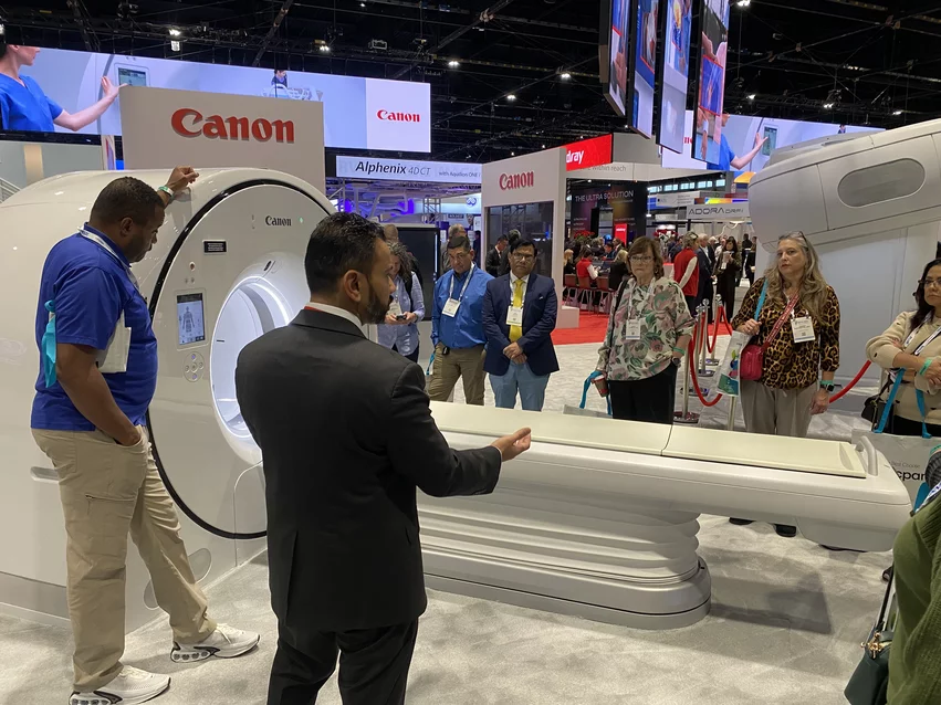 Компания Canon представила на выставке RSNA 2025 находящуюся в стадии разработки систему подсчета фотонов ST.