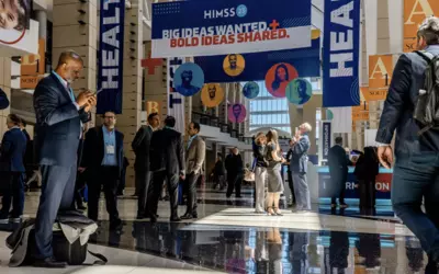 HIMSS 2023 attendees in the main concourse of the convention center. Image courtesy of HIMSS