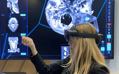 Radiology Virtual Reality VR demo in Vorizon booth HIMSS 2023.