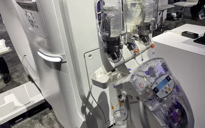 CT syringeless contrast injector with Omnipaque iodine contrast with CT scanner RSNA23 DF