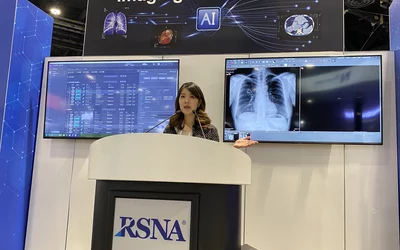 Imaging AI in practice theater presenter discussing AI for lung at RSNA 2023. Photo by Dave Fornell. #RSNA #RSNA23 #RSNA2023
