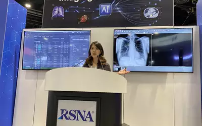 Imaging AI in practice theater presenter discussing AI for lung at RSNA 2023. Photo by Dave Fornell. #RSNA #RSNA23 #RSNA2023